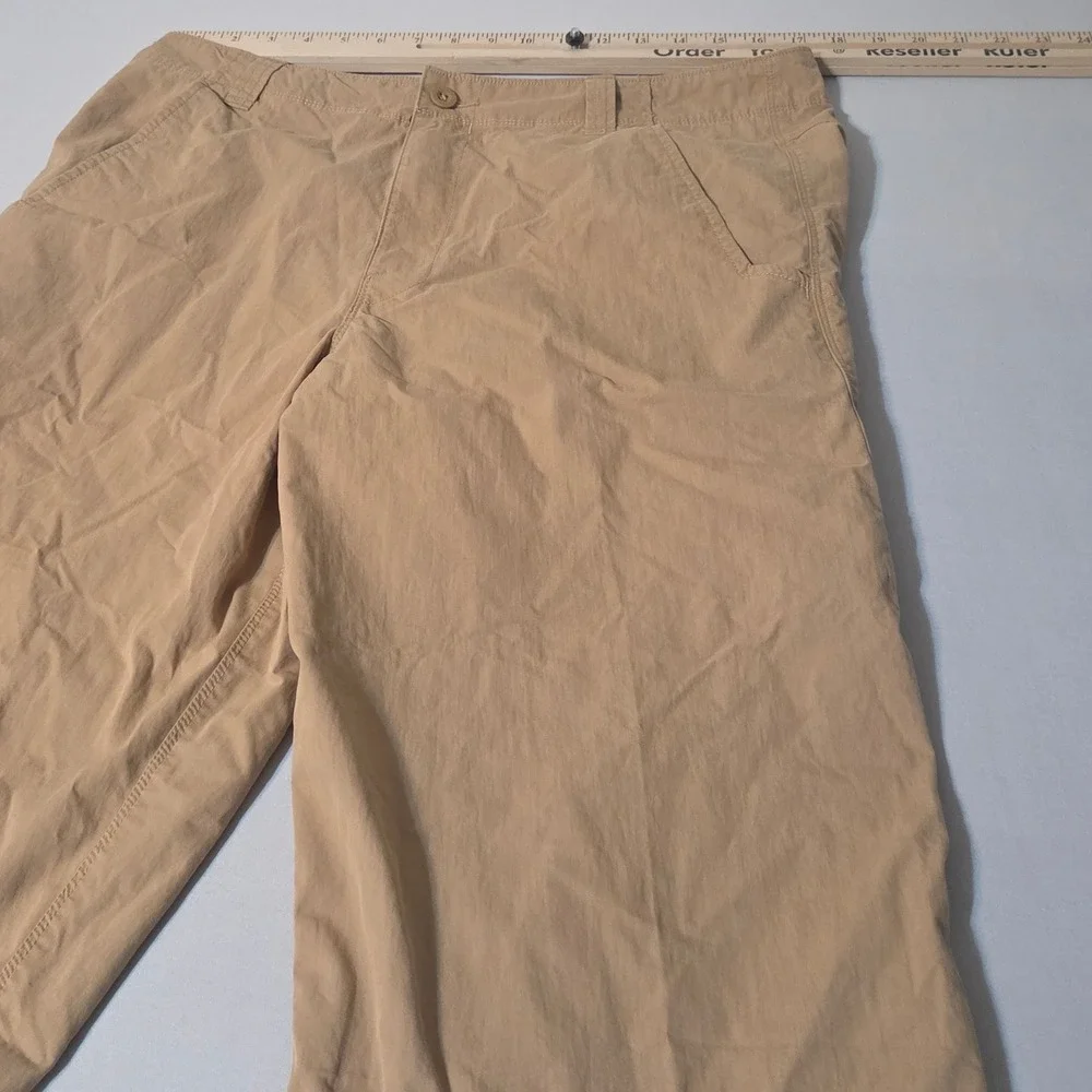 The North Face Shorts‎ Men 34 Tan Casual Hiking Lightweight Flat Front
